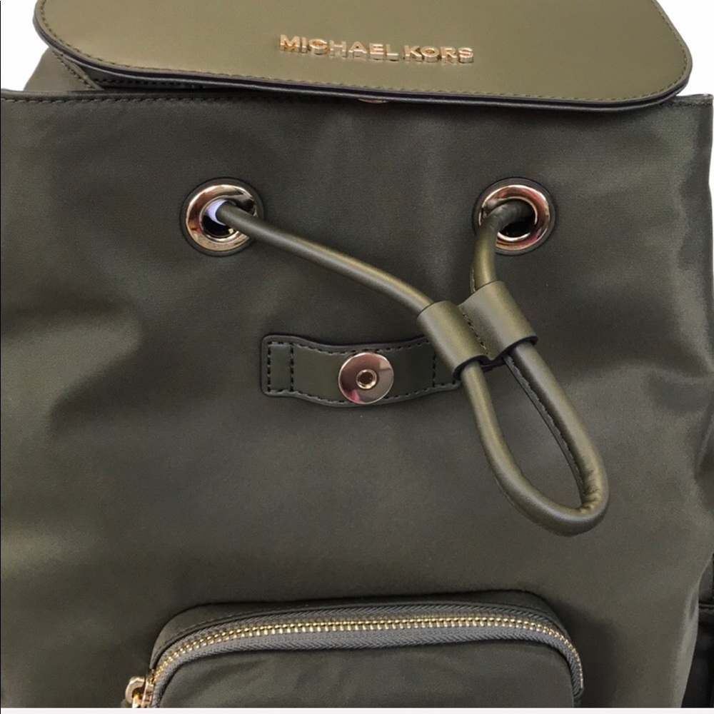 Michael Kors Nylon cargo backpack olive green - Picture 6 of 8
